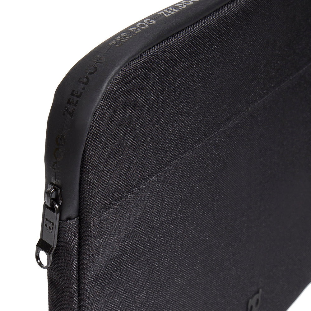 LAPTOP SLEEVE 13” BLACK ラップトップ スリーブ 13インチ ブラック